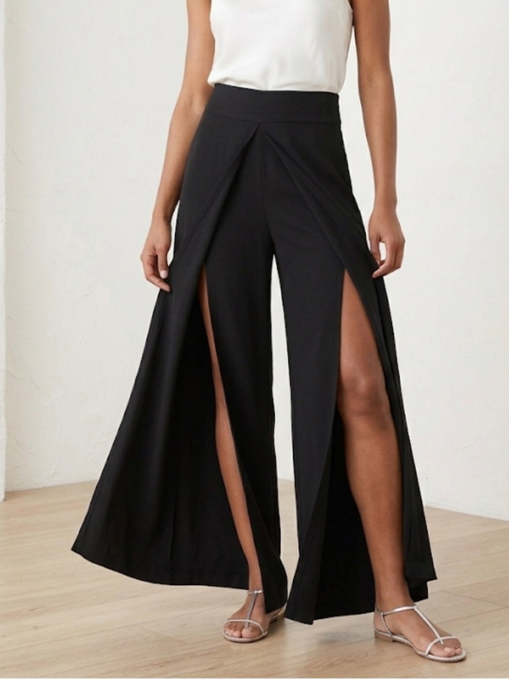 Revolve Yaura Black Split Front Palazzo Pleated Black Party Pants Size 8